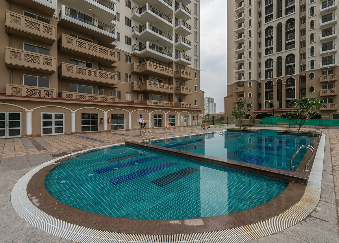 DLF New Town Heights Swimming Pool