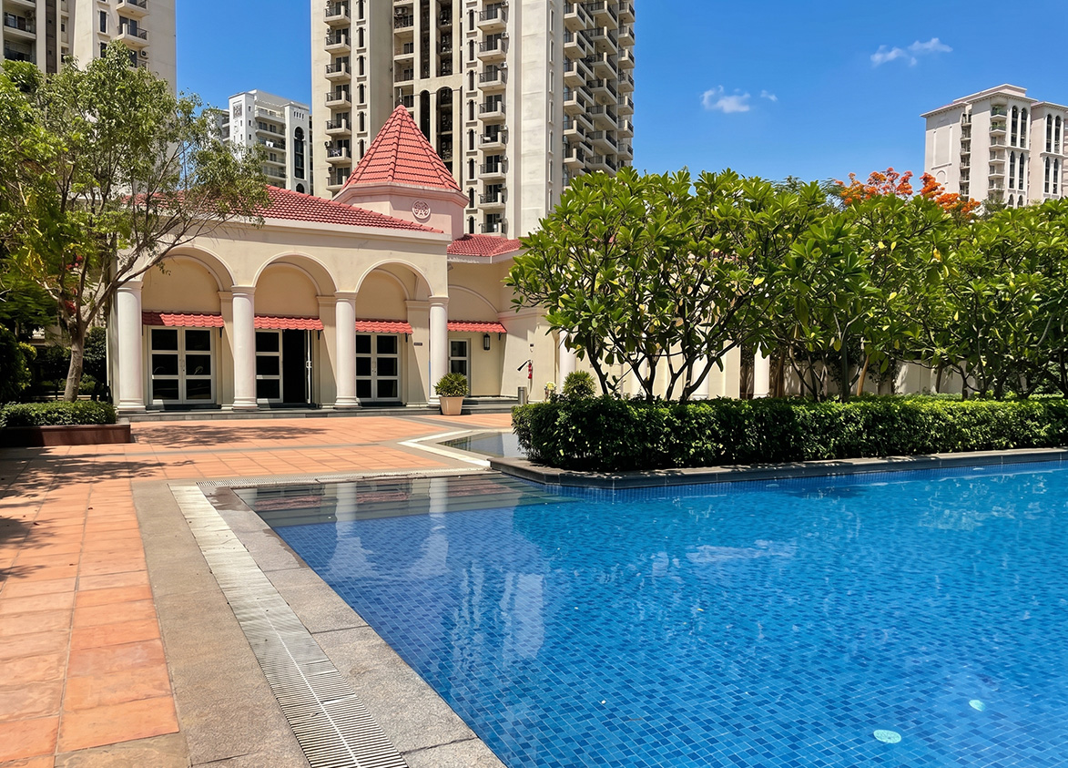DLF New Town Heights Swimming Pool
