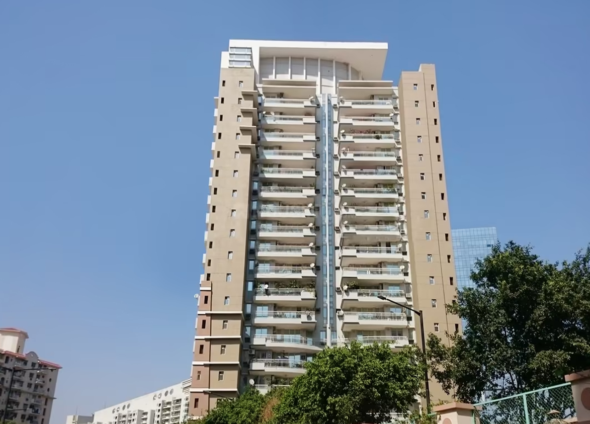 DLF Royalton Tower Luxury Apartments