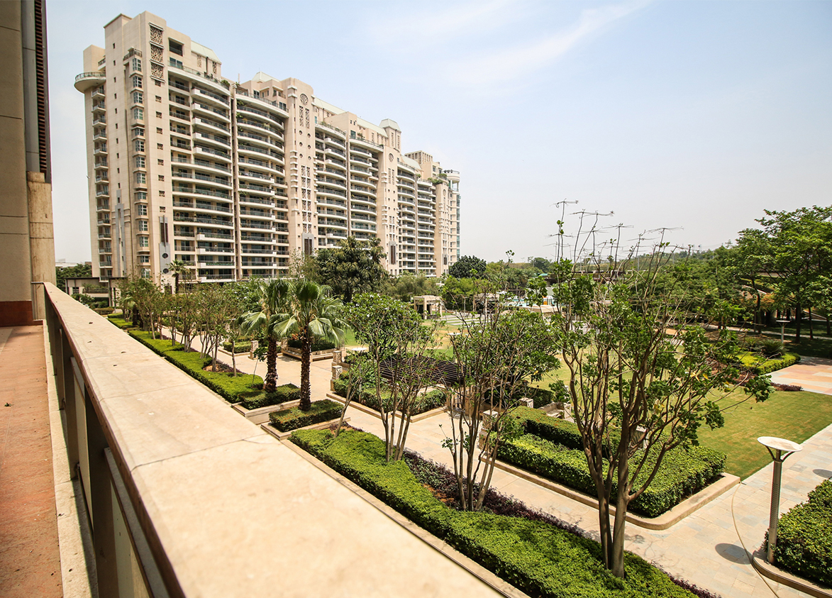 DLF Aralias in Sector 42 Gurgaon Central Green park