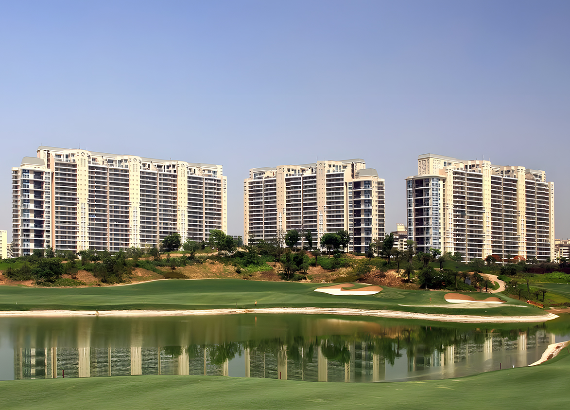 DLF Magnolias Golf Area