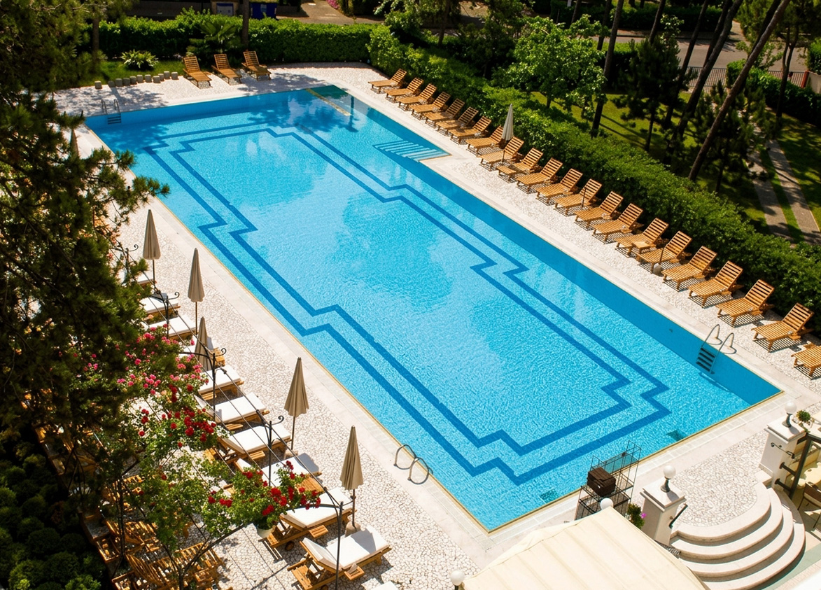 Godrej Zenith Swimming Pool