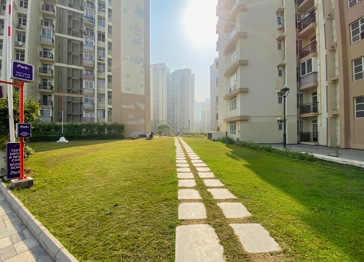 Shree Vardhman Flora Central Green Area