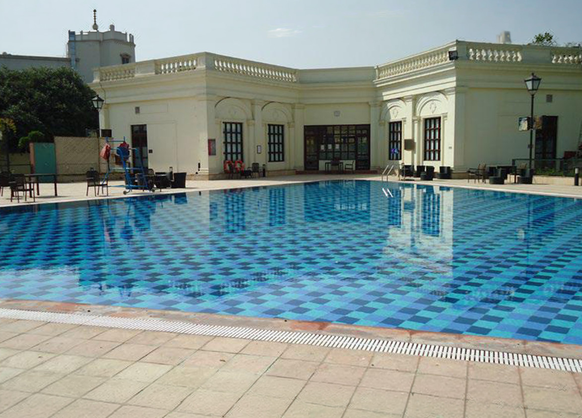 Siris Estate DLF Phase 3 Swimming Pool