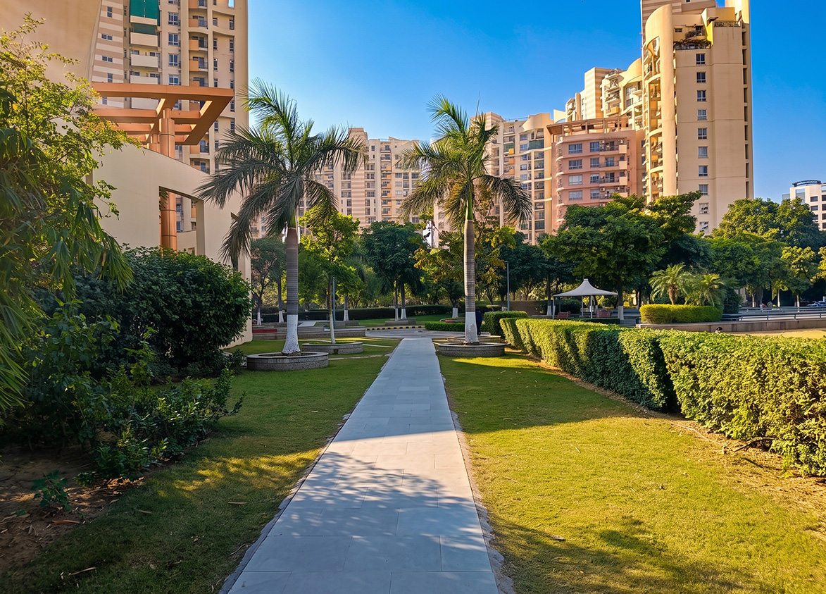 Unitech The Close South Jogging Track